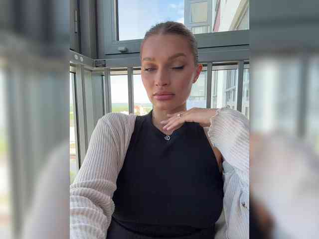 Manymoney1 webcam