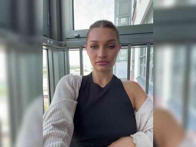 Manymoney1 webcam