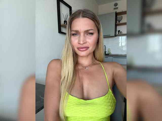 online nude webcam Manymoney1