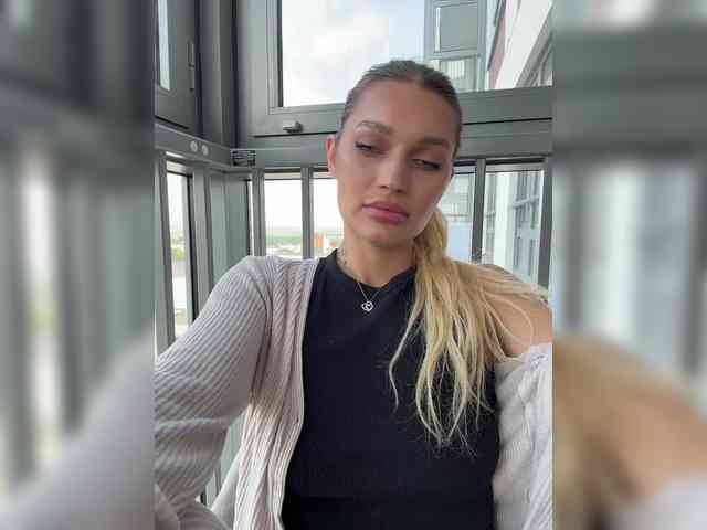 Manymoney1 webcam