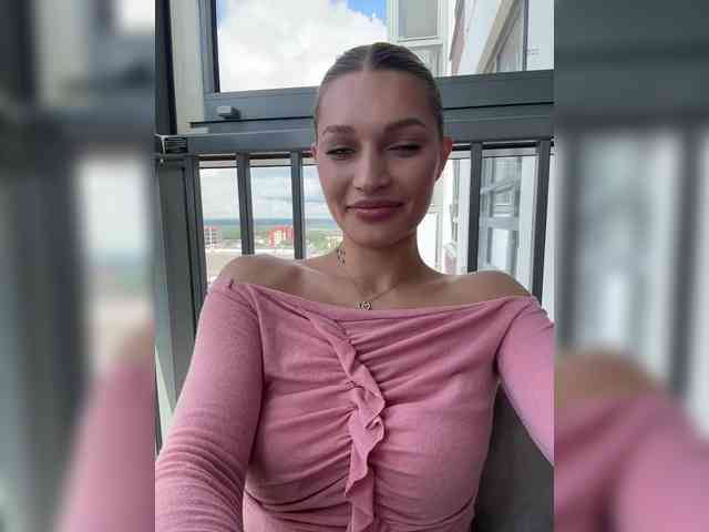 Manymoney1 webcam