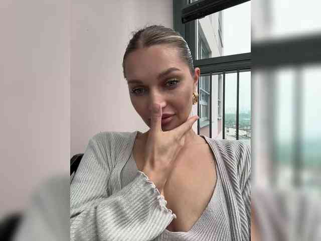 Manymoney1 webcam