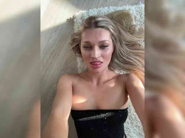 Manymoney1 webcam