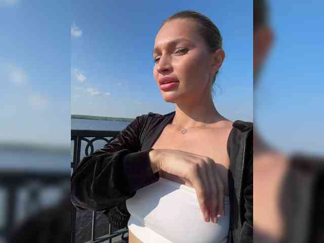 Manymoney1 webcam