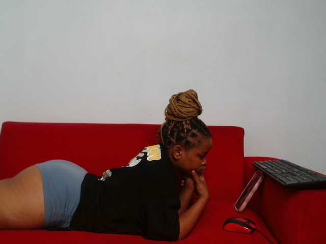 KinkyP696 webcam bongacams model stream image