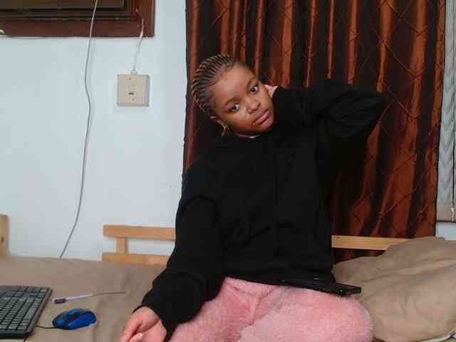 KinkyP696 webcam