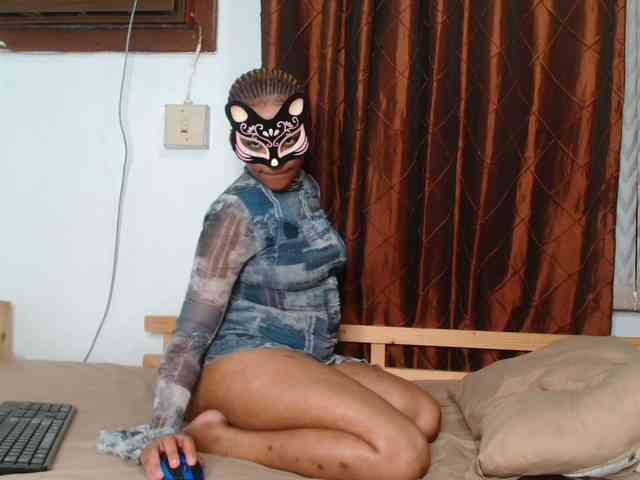 KinkyP696 webcam