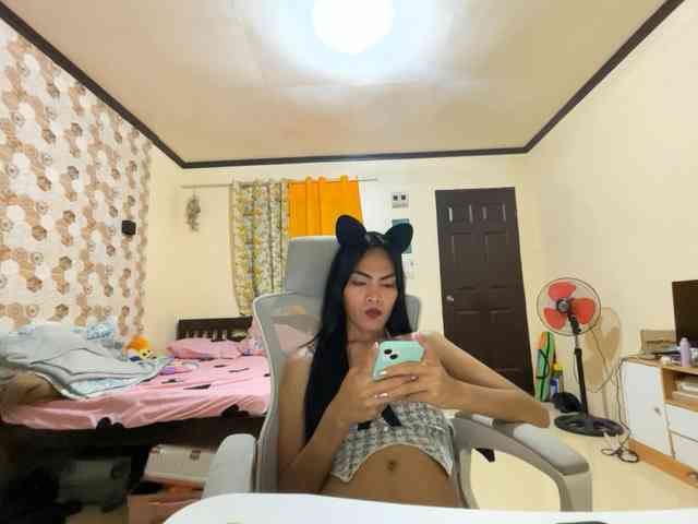 rlymatters Live Webcam on BongaCams