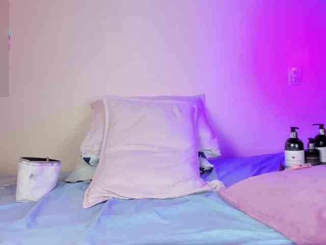 nahomys-kym Live Webcam on BongaCams