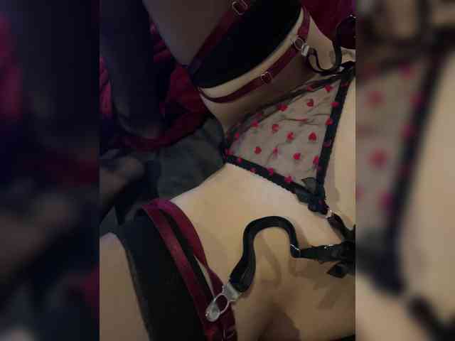 qwerty95777-1 webcam