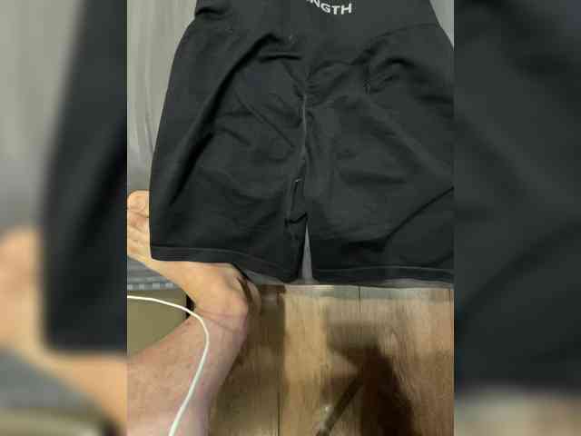 qwerty95777-1 webcam