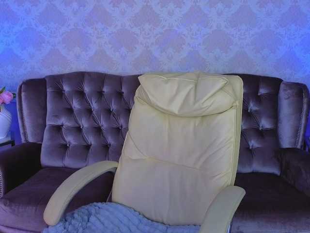 AfinaLin's BongaCams show and profile