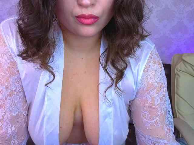 AfinaLin Live Webcam on BongaCams