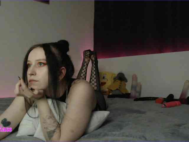 krisskiss21 webcam