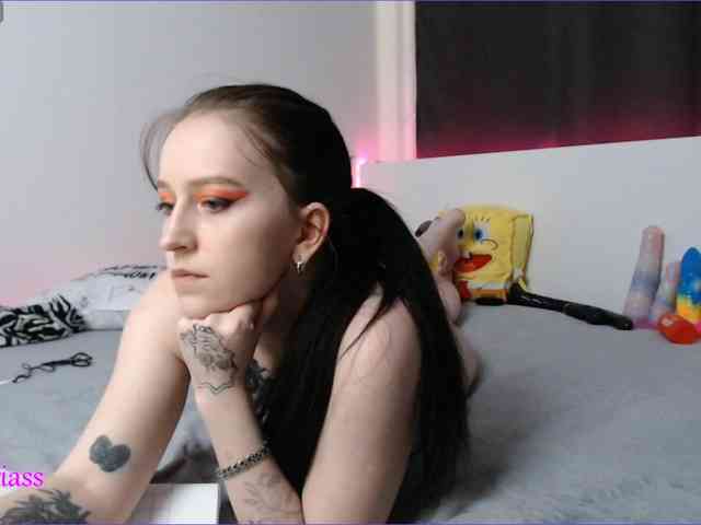 krisskiss21 webcam
