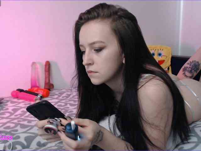 krisskiss21 webcam