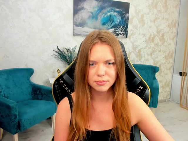 Strawberrye's BongaCams show and profile