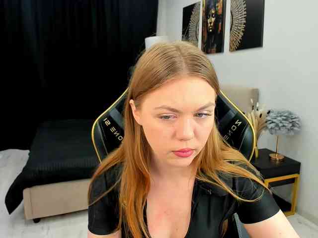 Strawberrye Live Webcam on BongaCams