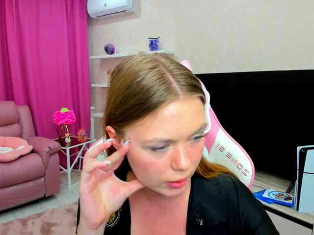 Strawberrye Live Webcam on BongaCams Strawberrye Live Webcam on BongaCams