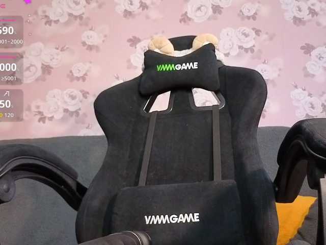 linadevine's BongaCams show and profile