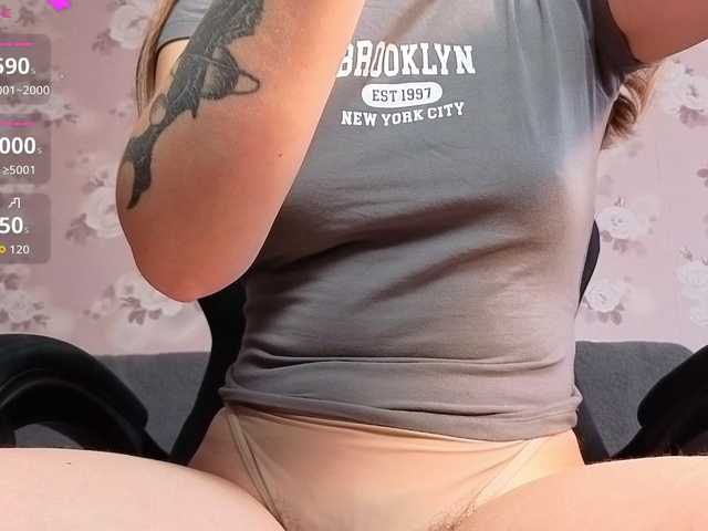 linadevine's BongaCams show and profile