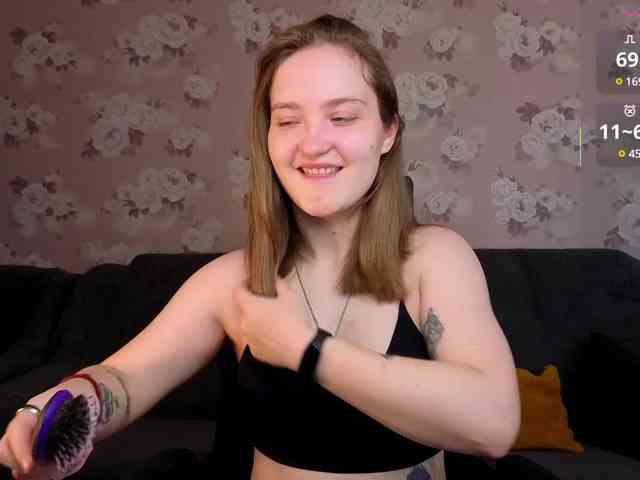 linadevine webcam