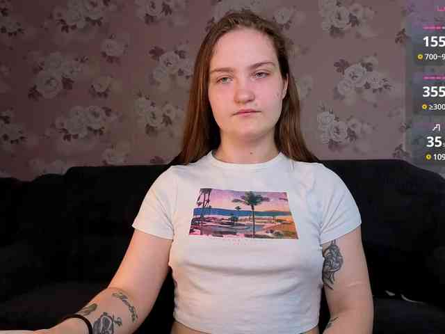 linadevine webcam