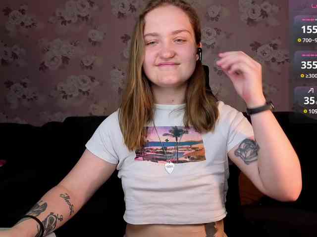 linadevine webcam