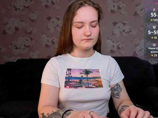 linadevine webcam
