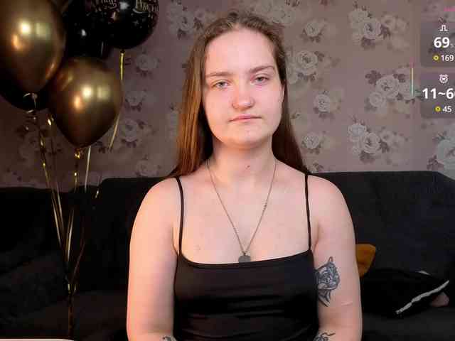 linadevine webcam