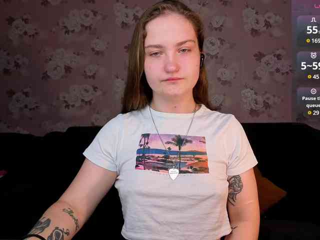 linadevine webcam