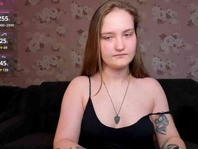 linadevine webcam