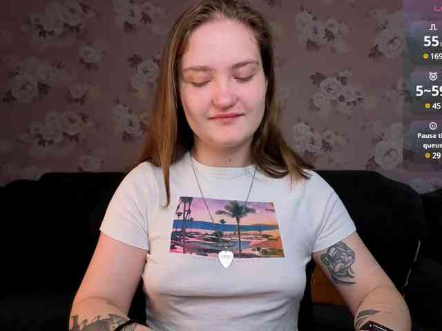 linadevine webcam