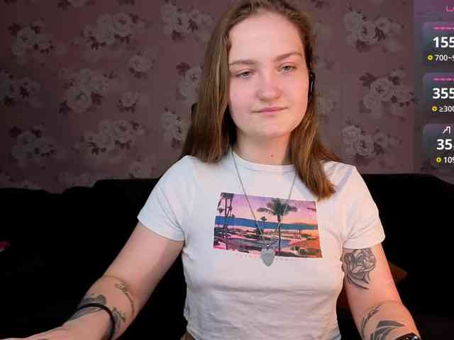 linadevine webcam