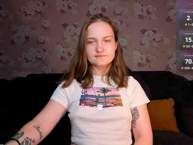 linadevine webcam