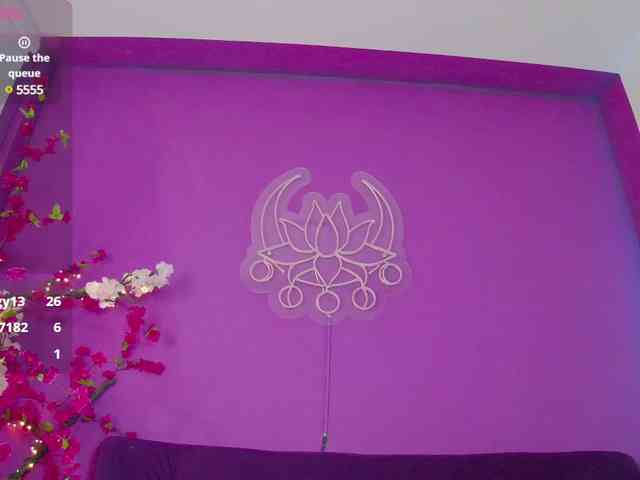 lunaalove webcam