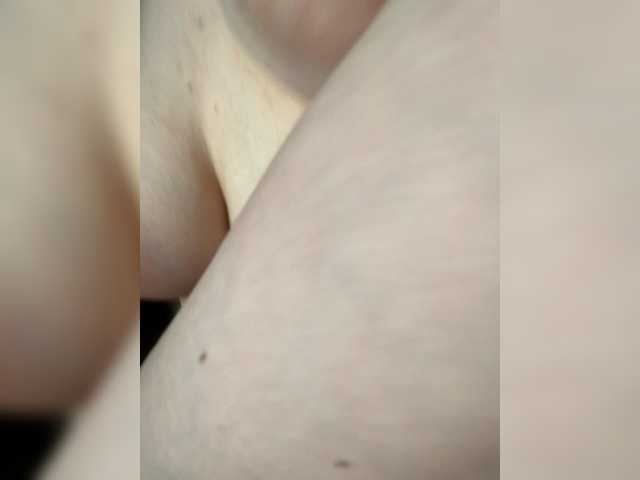 kisssssesmee's BongaCams show and profile