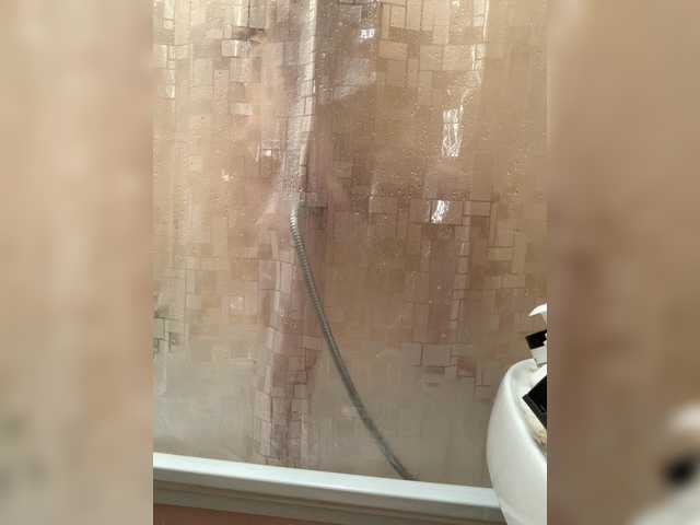 kisssssesmee's BongaCams show and profile