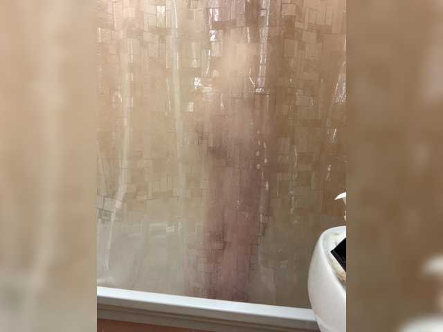 kisssssesmee's BongaCams show and profile