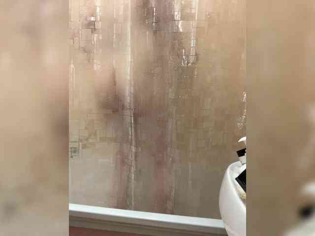 yana_top_queen webcam