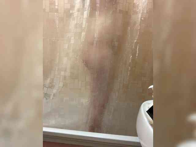 yana_top_queen webcam