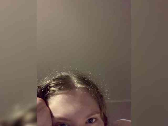 yana_top_queen webcam