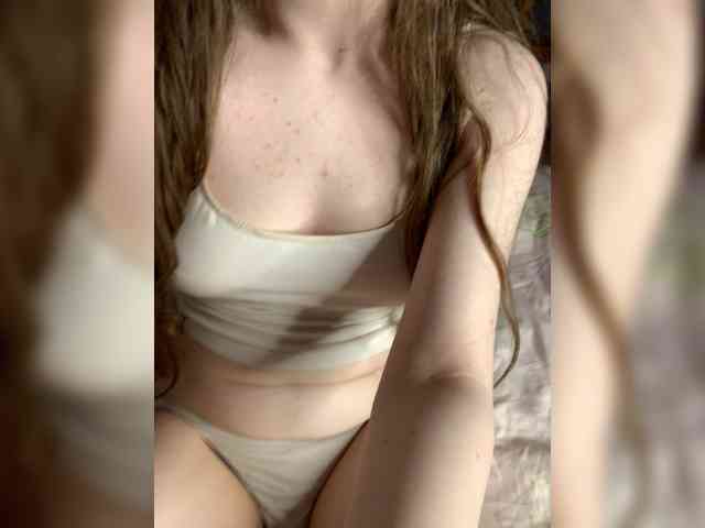 yana_top_queen webcam