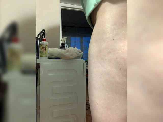 yana_top_queen webcam