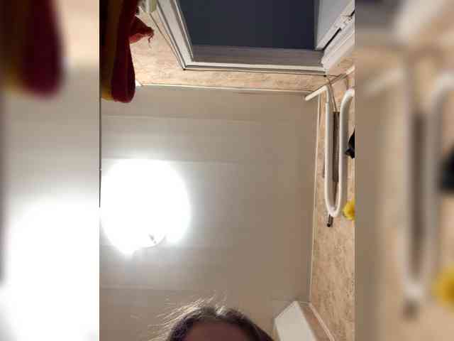 yana_top_queen webcam