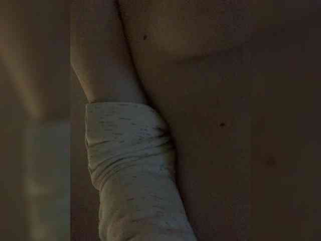 yana_top_queen webcam