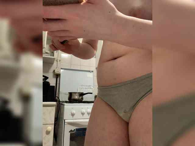 yana_top_queen webcam