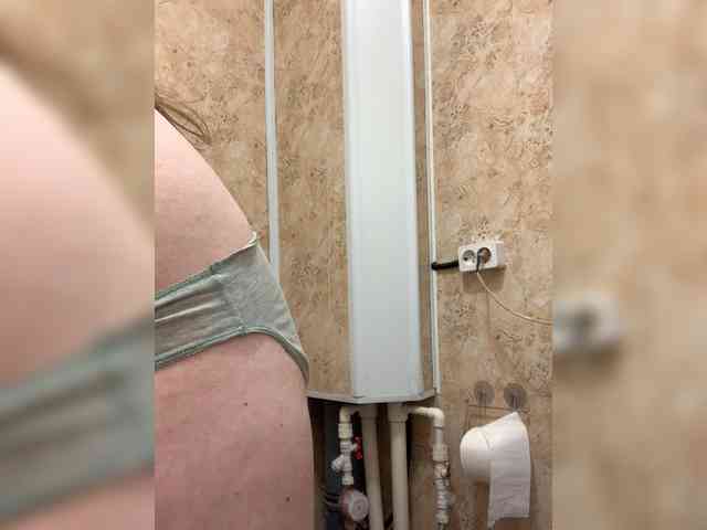 yana_top_queen webcam