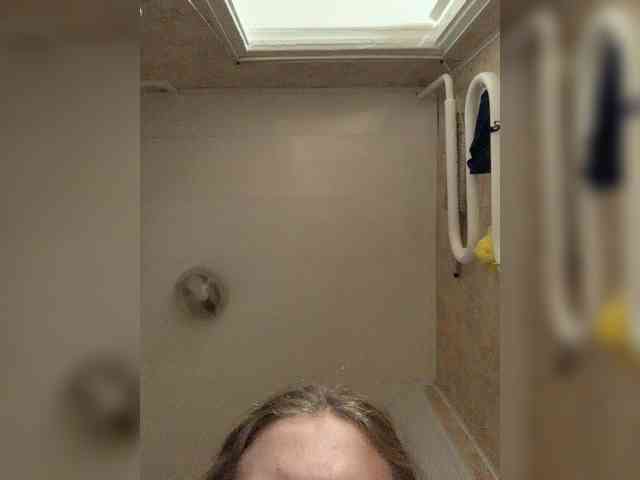 yana_top_queen webcam