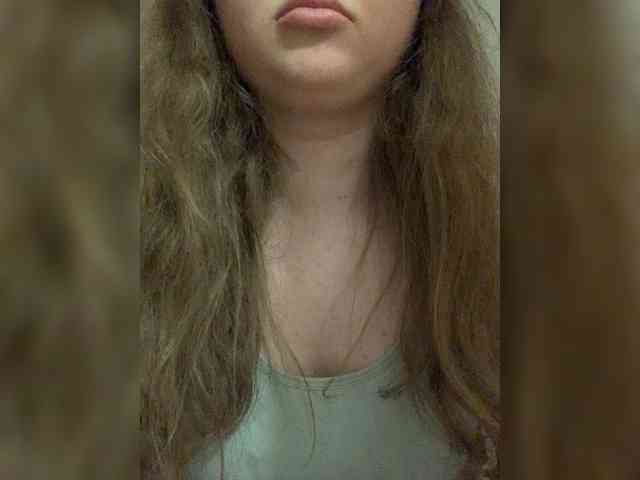 yana_top_queen webcam